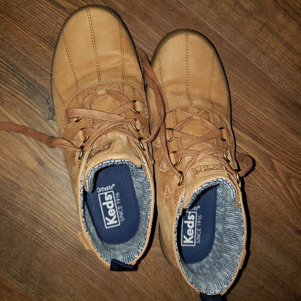 Tan boots/high top sneakers